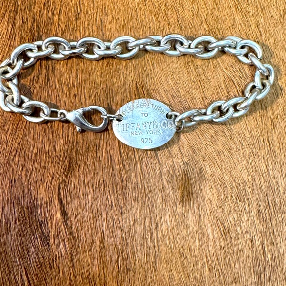 Tiffany & Co. Return to Tiffany Oval Authentic Silver Bracket 9 Inch Silver 925 - Picture 8 of 15